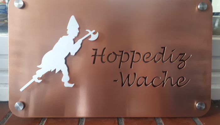Schild Hoppediz Wache Brauerei Schumacher